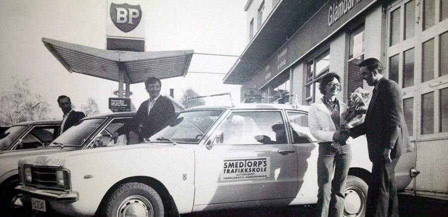 Noen av de første skolebilene våre