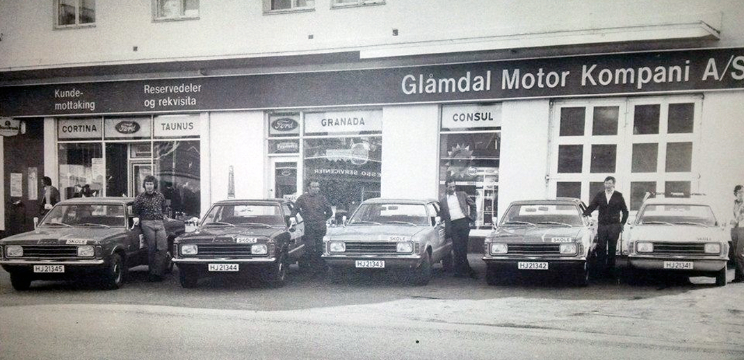 Våre første skolebiler