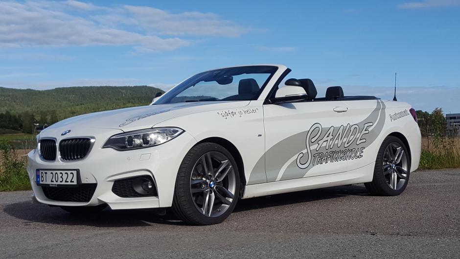 Sande Trafikkskole BMW skolebil, automat